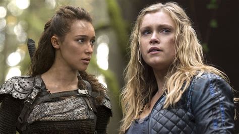Who Does Clarke End Up With In The 100 Otakukart