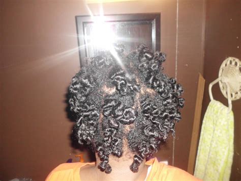 We ask two top instagrammers for their best products for curly hair and their key tips for getting your bounce back. Everything on My Mind: Care Free Curl Products