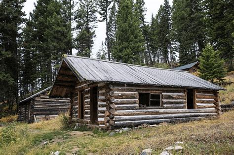 9 Perfect Log Cabin Homes Built For Less Than 15000 Log Cabin Hub