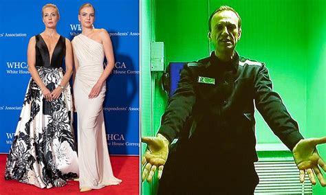 jailed putin foe alexei navalny s wife and daughter attend white house correspondents dinner