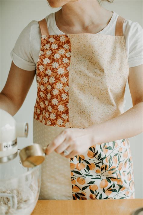 Free Modern Patchwork Apron Tutorial Suzy Quilts