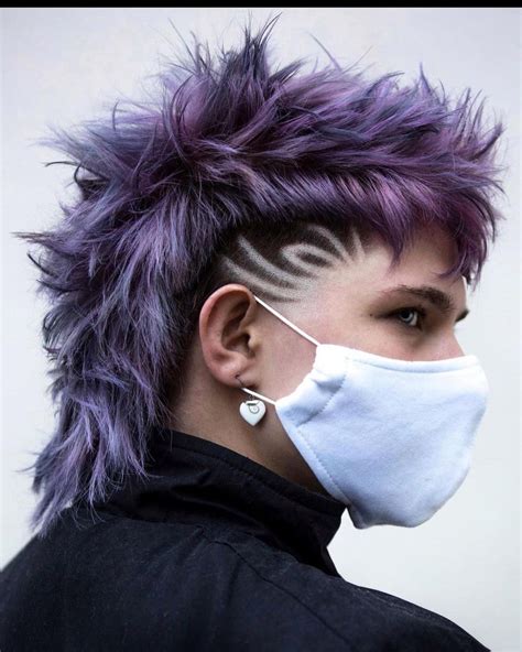 Woman Mohawk Hairstyle In 2021 Edgy Short Hair Hair Inspo Color