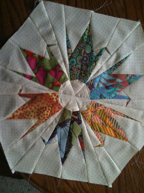 My Version Of The Origami Crane Quilt Block Asian Quilts Paper Quilt