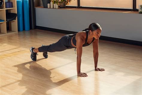 What Muscles Do Planks Work Experts Explain Nike Si