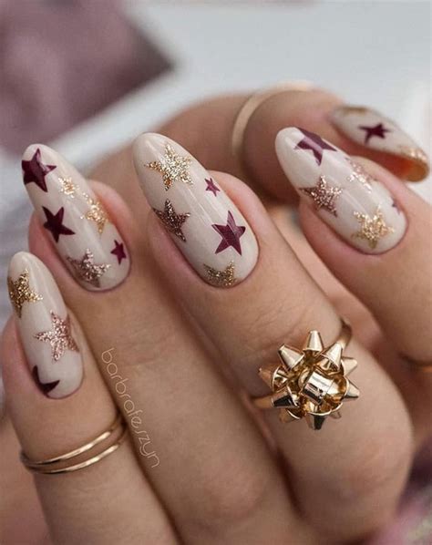 Pretty Festive Nail Colours And Designs 2020 Star Christmas Nails