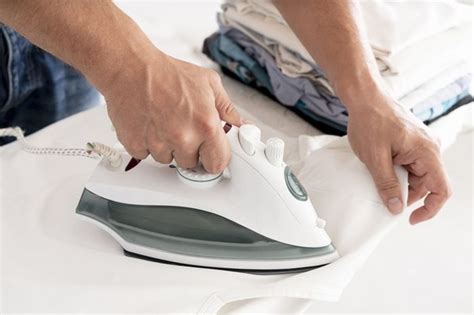 Pemilik Laundry Ini Bongkar 5 Trik Cuci Pakaian Agar Bebas Kusut Tanpa
