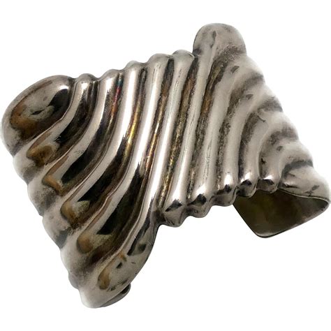 Wide Taxco Mexican Repoussé Sterling Silver Ribbed Cuff | Taxco silver jewelry, Silver shop, Silver