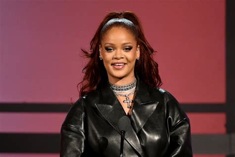 Rihanna At The 2019 Bet Awards Pictures Popsugar Celebrity Photo 29