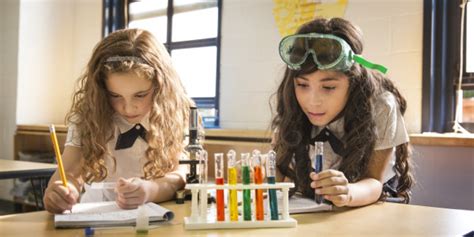 Women In Science Taking Girls Into STEM