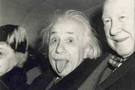 Icônica Foto De Einstein Com A Língua De Fora é Leiloada Por Us 125