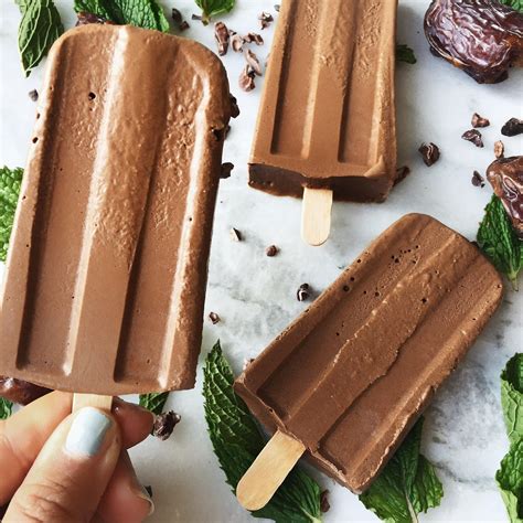 5 Ingredient Gluten and Dairy-Free Mint Chocolate Popsicle - Balanced ...