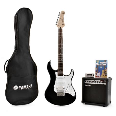 Disc Yamaha Pacifica 012 Electric Guitar Pack Black At Gear4music