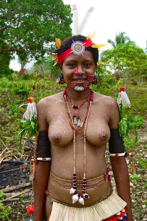 Papua New Guinea New Guinea Group Of Native Nude Papua Girls And My