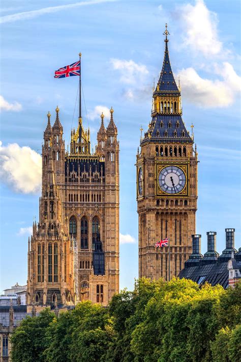 Visit The Palace Of Westminster And Houses Of Parliament In London