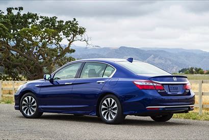 Compare 12 accord trims and trim families below to see the differences in prices and features. 2017 Honda Accord Los Angeles