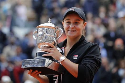 Ash barty has been propelled to world fame after claiming the women's singles trophy at roland garros, but to mob she was already a legend of the game. Ash Barty -【Biography】Age, Net Worth, Height, In Relation ...