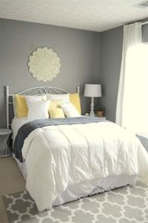 Unique Small Guest Bedroom Designs Ideas To Make Them Like At Own Home Guest Bedroom Colors
