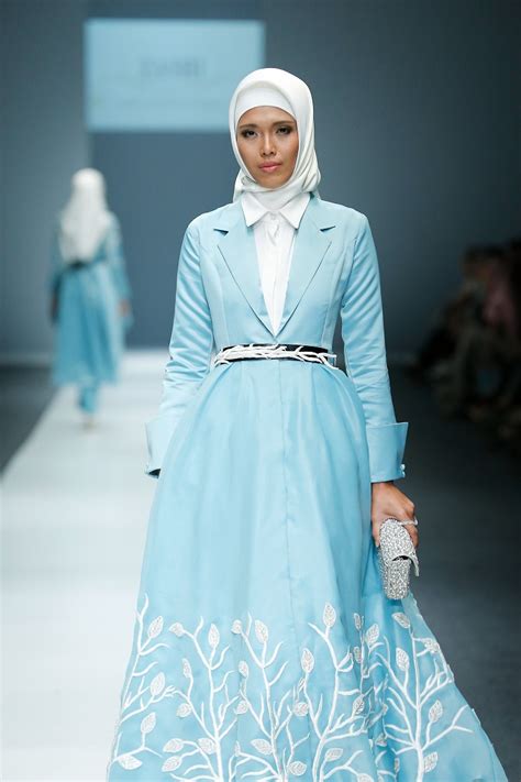 Trend model baju terbaru zaskia adya mecca akan terus berkembang seiring dengan perkembanag fashion dan pilihan modelnya juga semakin banyak dengan desain yang modis dan trendy. 54 Desain Baju Zaskia Adya Mecca | Desaprojek