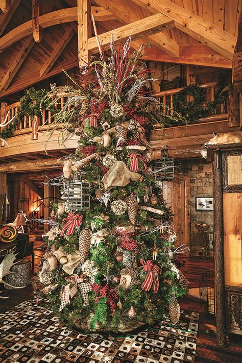 Festive Log Homes Get Into The Holiday Spirit Christmas Lodge Cabin