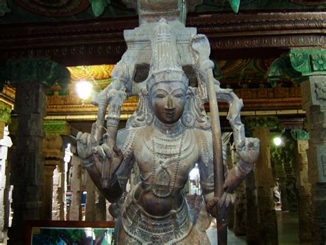 Asisbiz Madurai Sri Meenakshi Temple Thousand Pillar Hall India May 2005 01