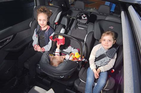 Only Half Of The Cars Claiming To Fit Three Child Car Seats Can