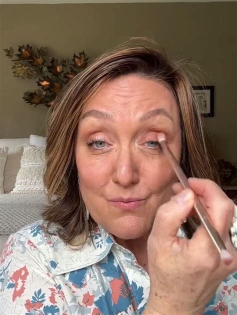 Super Easy Eye Makeup Look For Over 50s Upstyle