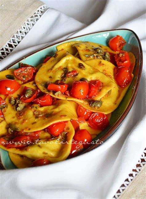 Maybe you would like to learn more about one of these? Ravioli di pesce con capperi e pachino - Ricetta Ravioli ...