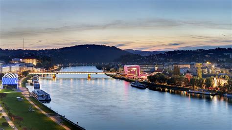 Linz And The Danube Cycle Path Adventure Travel Gu