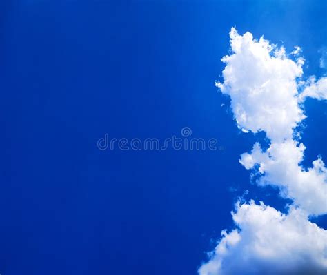 1 452 985 nubes bonitas en el cielo azul fotos de stock fotos libres de regalías de dreamstime