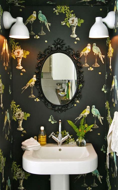 Candana Do Or Dont Wallpaper In Bathrooms