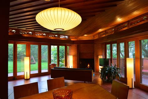 Theres Not A Single 90 Degree Angle In This Frank Lloyd Wright Home