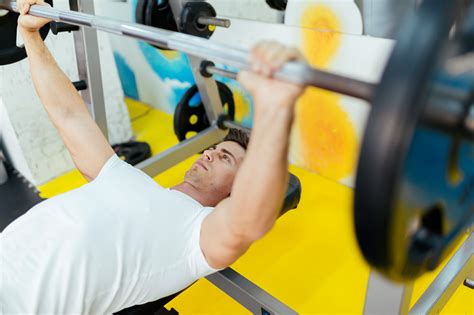 Lifting Weights and Your Shoulders - The Southeastern Spine Institute