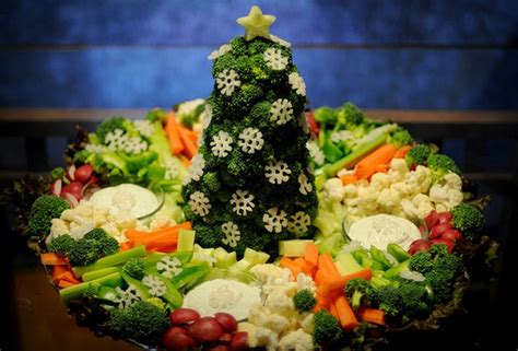 Edible christmas tree centerpiece with vegetables. Pop Culture And Fashion Magic: 15 easy DIY ideas for ...