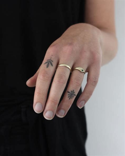 40 Amazing Finger Tattoos For Women Youll Love