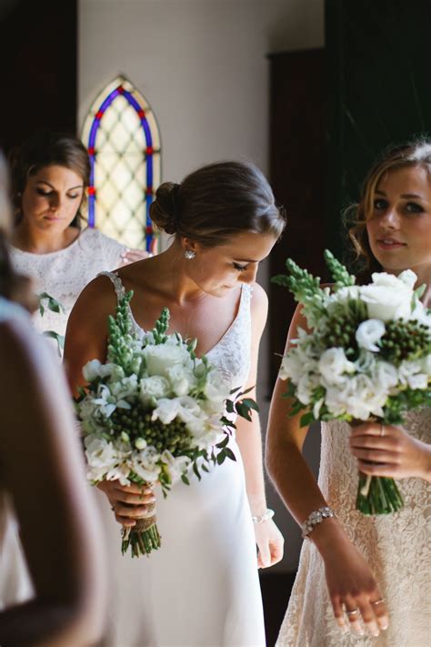 From exotic proteas to classic blooms like ranunculuses and garden roses, there are a variety of flowers to choose from for your fall wedding. Relaxed Summer Wedding in Sydney | Australia wedding ...