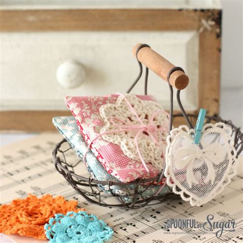 11 Cute Diy Lace And Doily Crafts For Spring Shelterness