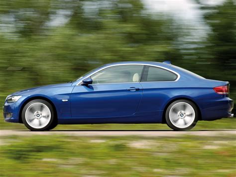 Check out dimensions, kerb weight, engine specs, transmission type, safety features, seating capacity and other specs at autoportal.com. BMW 3 Series Coupe (E92) specs - 2006, 2007, 2008, 2009 ...