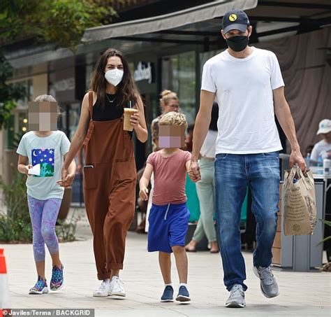 Ashton Kutcher And Mila Kunis Mask Up While At A Grocery Store With