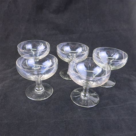 Set Of 5 Handblown Etched Starburst Star Liquor Cocktail Vintage Glasses Stems
