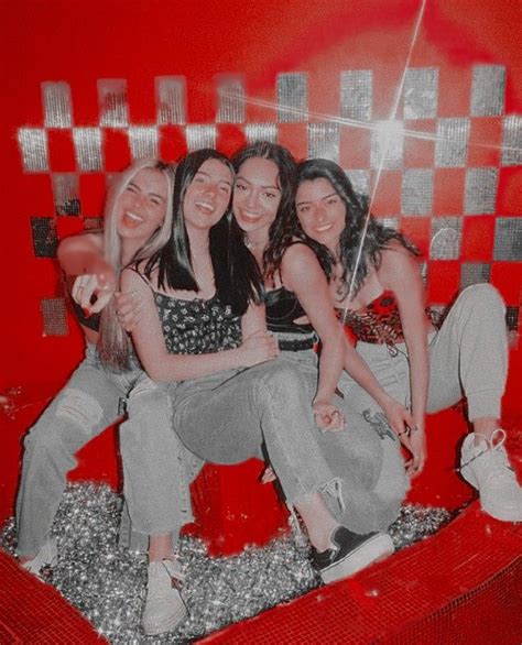 Addison rae ultralight aesthetic photo. Charli D Amelio Dixie And Addison And Avani