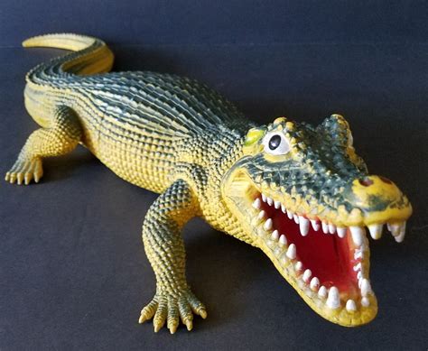 Alligator Crocodile Toy Large Plastic Figure Diorama Pool Pond China 22