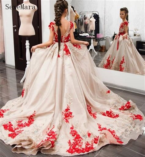 Свадебное платье с белое с красным узором (49 фото)