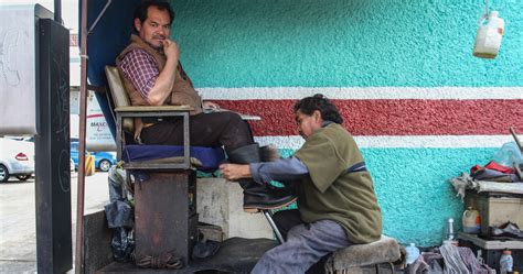 El 57 De Los Mexicanos Trabaja En La Informalidad Y 18 Millones Están Desempleados Inegi