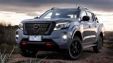 Engine sizes and transmissions vary from the ute 2.3l 6 sp manual to the ute 2.3l 7 sp automated manual. 2021 Nissan Navara facelift - 5271094