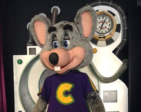 Chuck E Cheese Might Be Trying To Hide Who They Are But Orlando Still