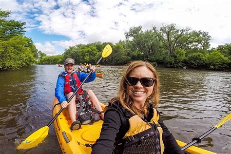 Urban Kayaking On The Mississippi River In Minneapolis Wander The Map