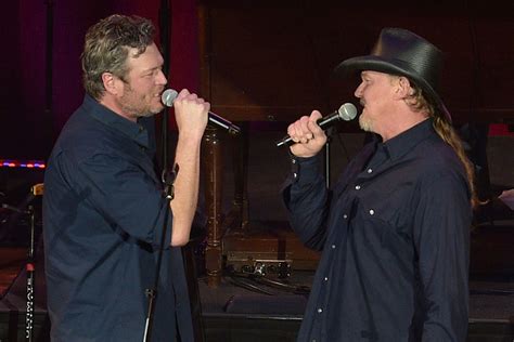 blake shelton calls upon trace adkins for hell right