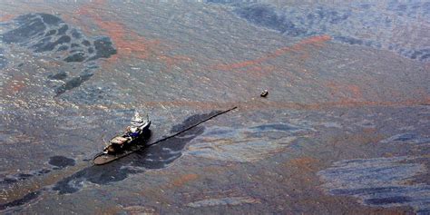 Bp S Deepwater Horizon Spill Has Left Tons Of Oil On The Gulf S Floor