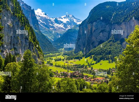 Mountain Village Lauterbrunnen Switzerland Stock Photo Alamy