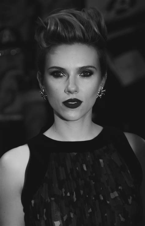 Scarlett Johansson Photos Photos Hair And Beauty